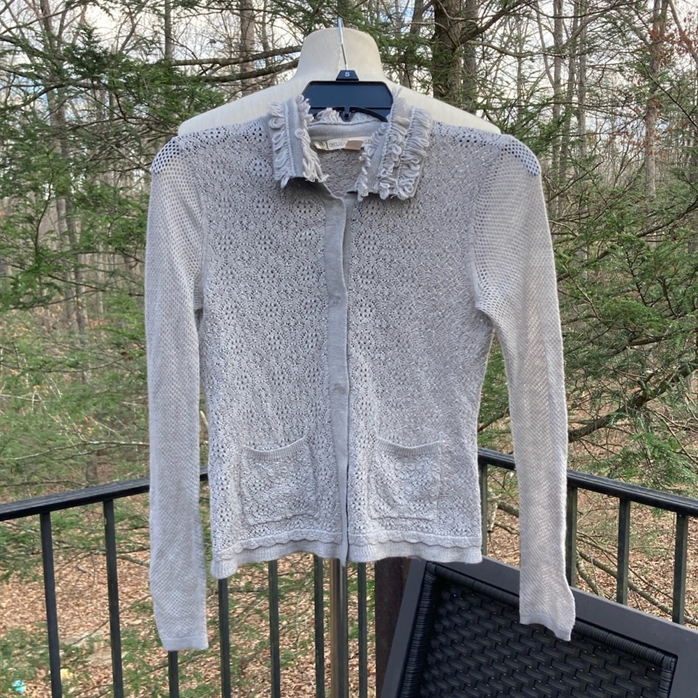 Chelsea & Violet gray knit sweater with loops on collar snap buttons sz. XS